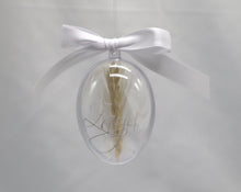 Lade das Bild in den Galerie-Viewer, Personalisiertes Osterei Transparent Befüllt