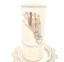 Lade das Bild in den Galerie-Viewer, Geburtskerze mit Fussabdruck