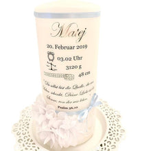 Lade das Bild in den Galerie-Viewer, Geburtskerze mit Fussabdruck